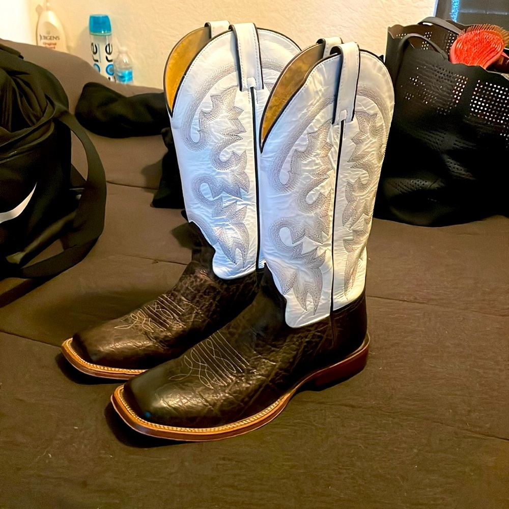 Tony Lama cowboy boots
